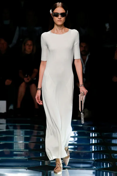 Look 9